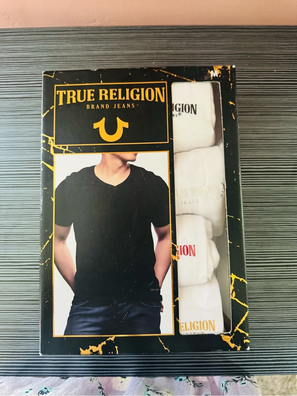 True Religion Men's V-Neck Tees 4-Pack - White